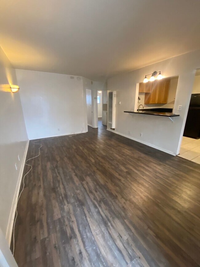 Foto del edificio - 4937 Coronado Ave