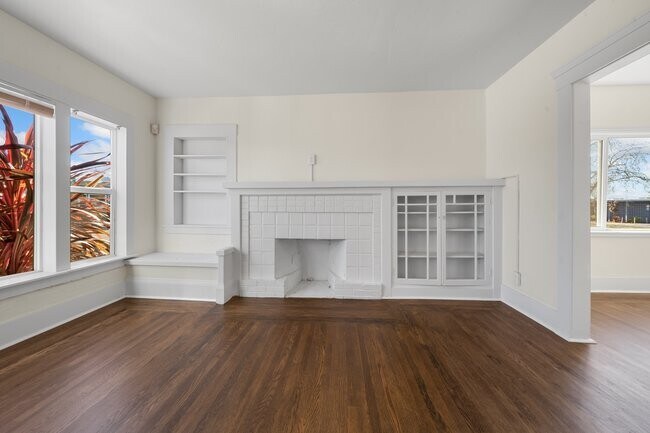 Living Room - 5751 Adeline St