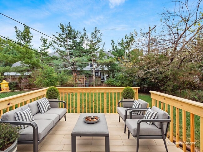 Building Photo - 8235-8237 Goldsmith Dr