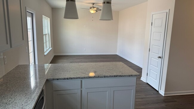 Building Photo - 71 Juniper Dr