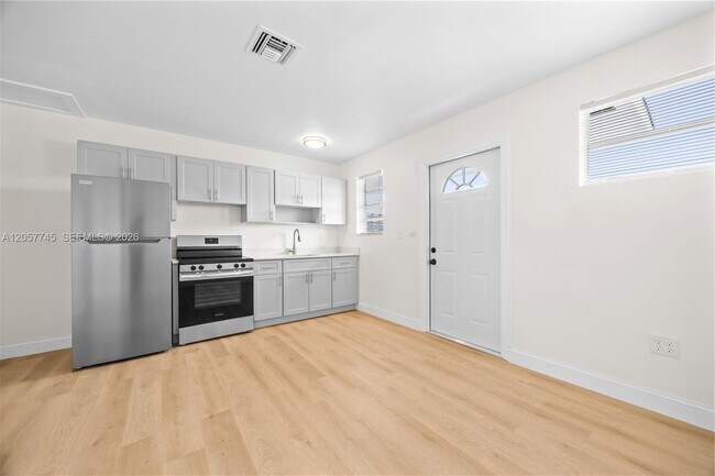 Building Photo - 10521 SW 184th St