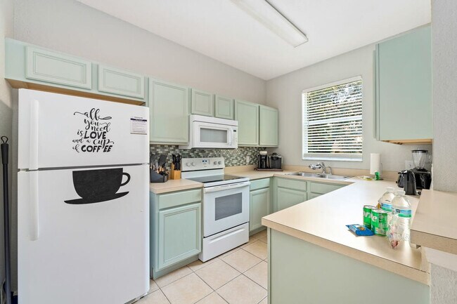 Foto del edificio - 243 Palermo St