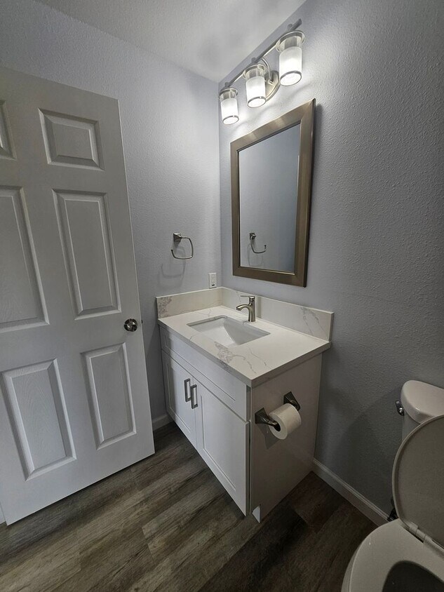 Foto principal - Beautifully NEW 3 BD Home in Volcano!!