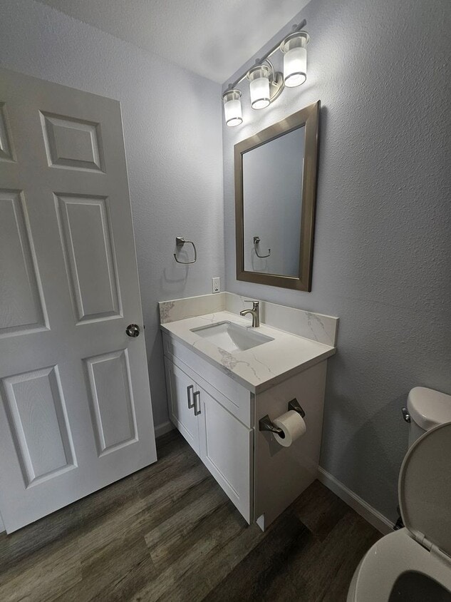 Primary Photo - Beautifully NEW 3 BD Home in Volcano!!