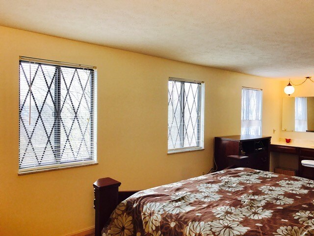 Master Bedroom - 2716 Bingham Dr