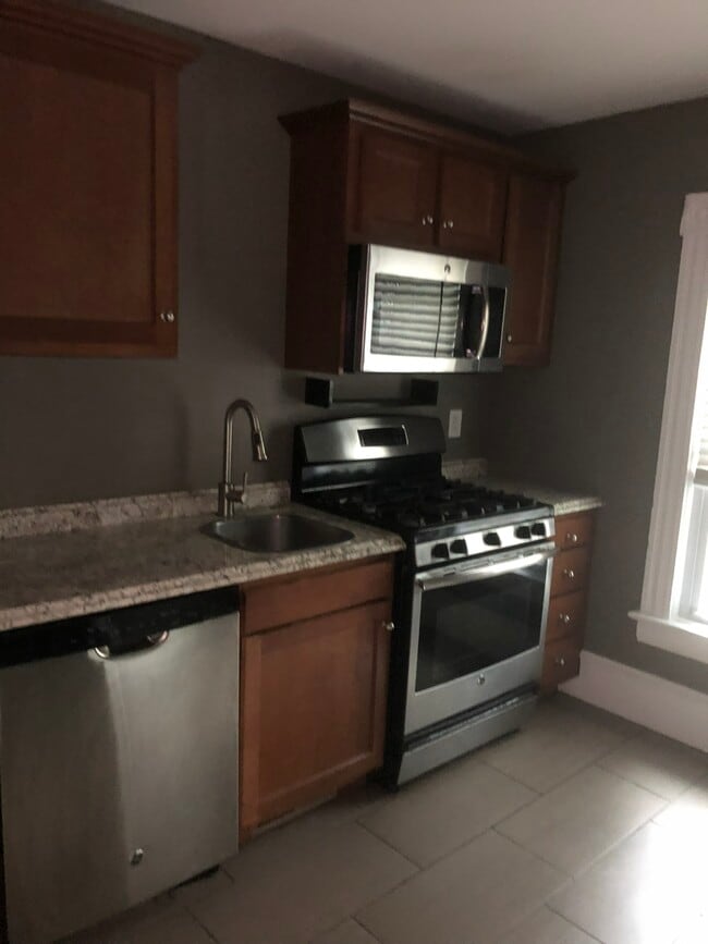 564 S Goodman St Unit Upper, Rochester, NY 14607 Apartments in