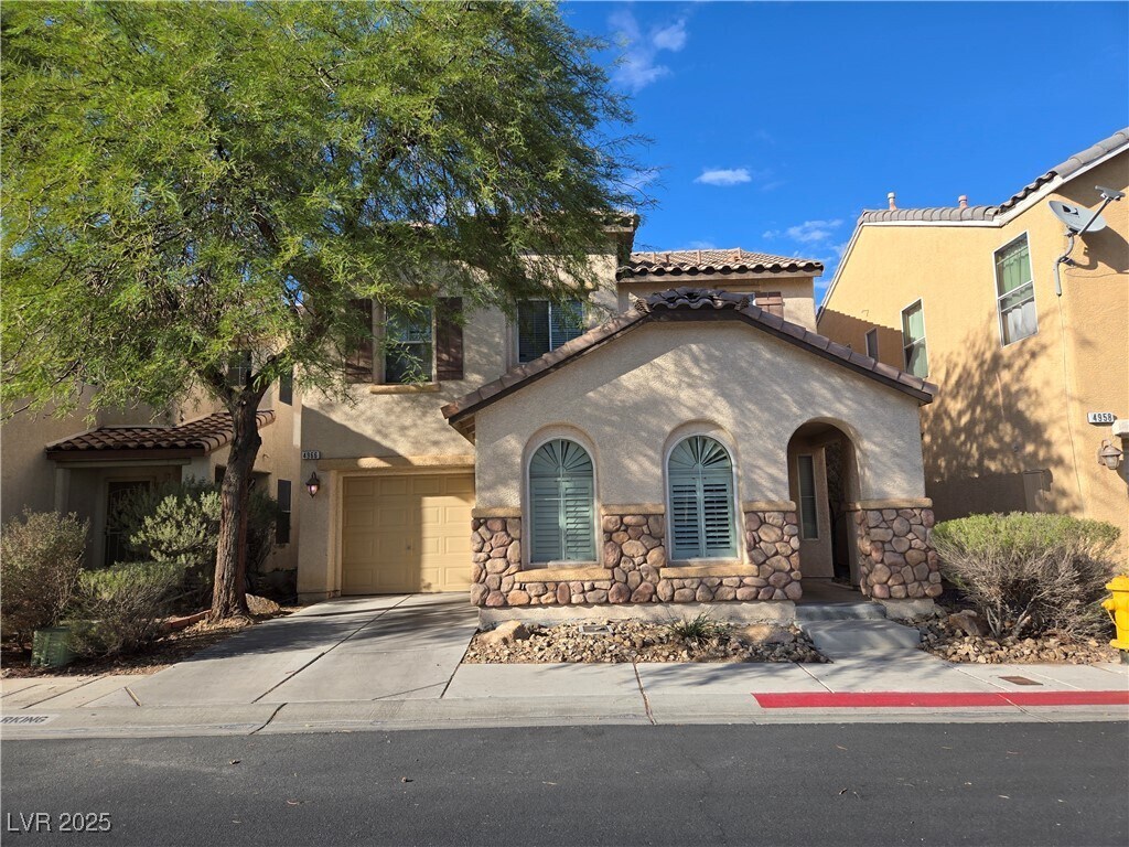 Foto principal - 4966 Tioga Pass Ave