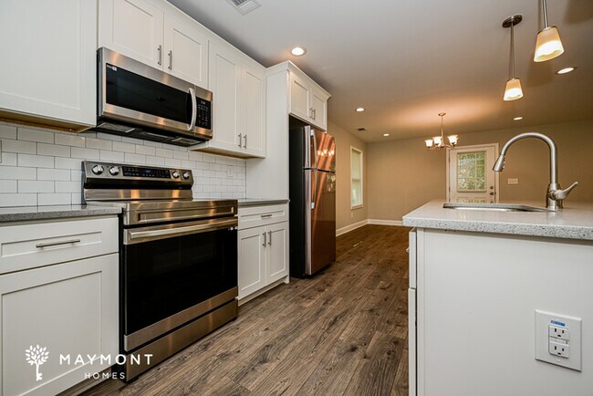 Foto del edificio - 963 Ivy Ln NW