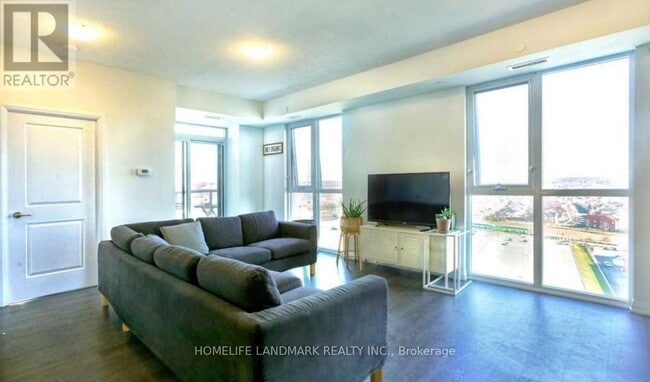 Photo du bâtiment - 9560-9560 Markham Rd