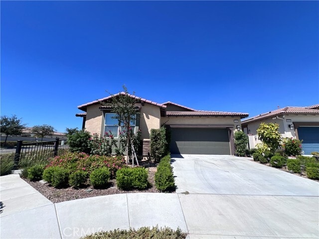 Building Photo - 4646 S Amherst Privado