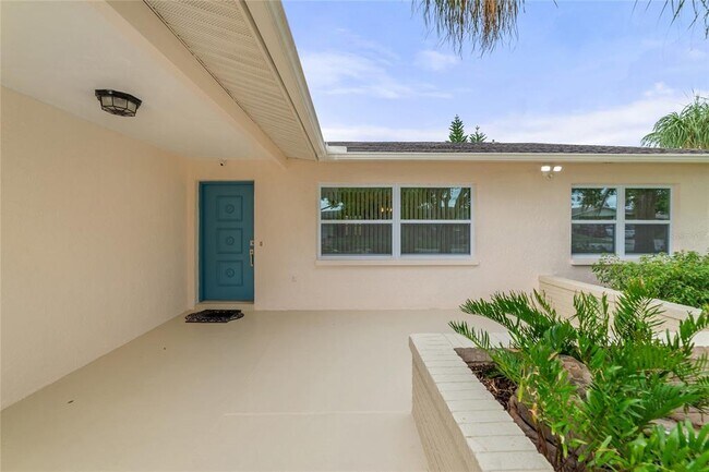 Building Photo - 4243 Chipmunk Dr