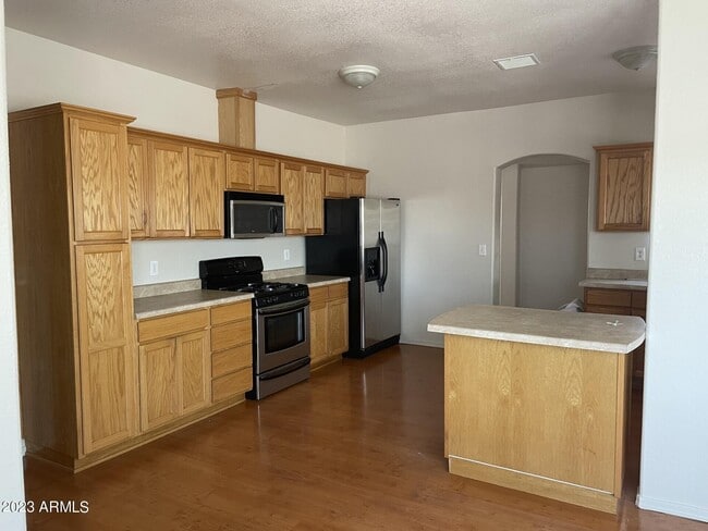 Building Photo - 1510 E 20th St