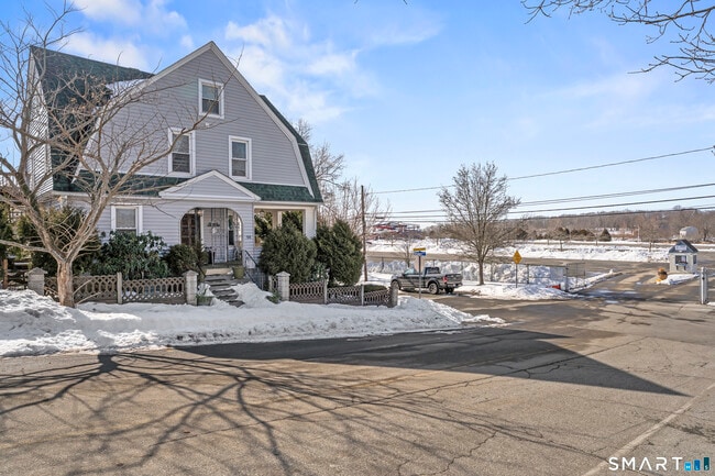 Foto del edificio - 94 Neptune Ave