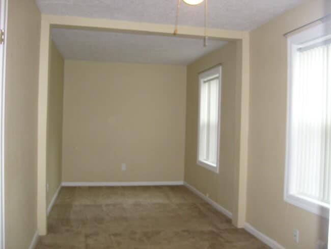 Building Photo - 2022 Filbert St