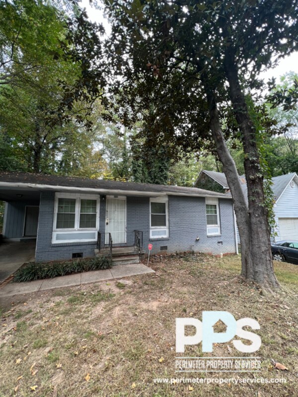 Primary Photo - 836 Bolton Rd NW