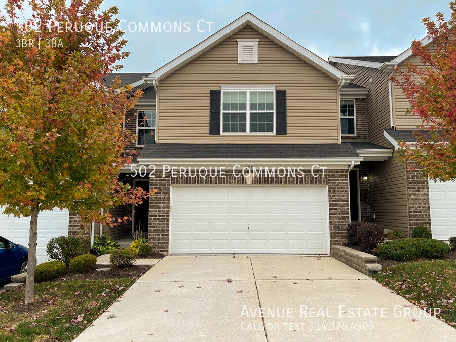 Primary Photo - Amazing Townhome!