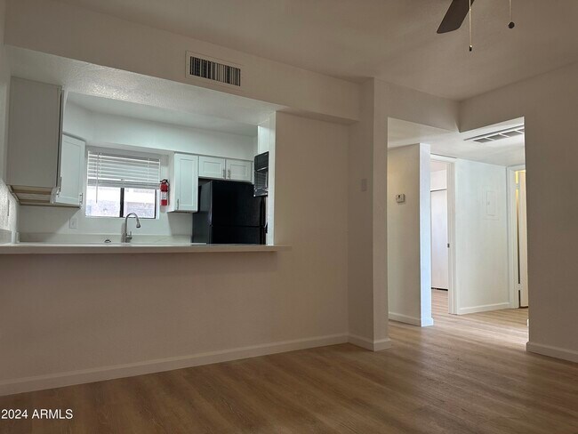 Building Photo - 2650 E McKellips Rd