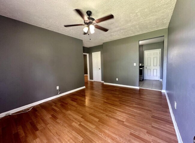 Foto del edificio - 24 SW 10th Ave