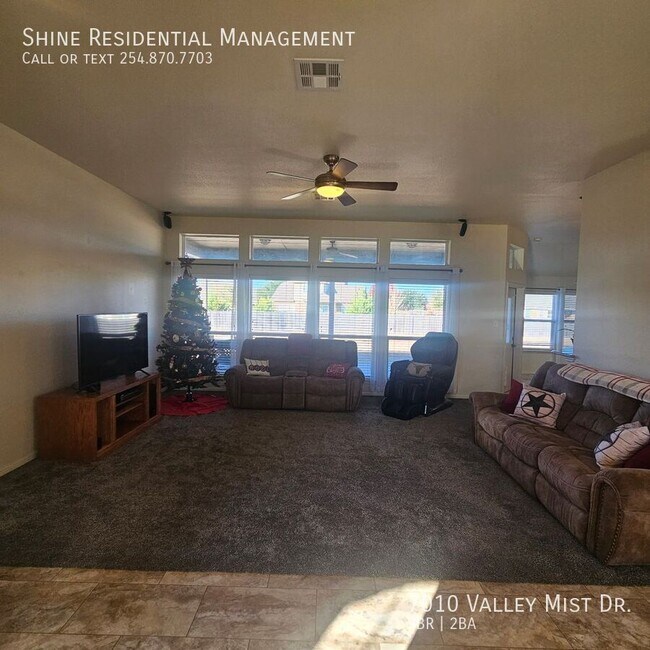 Foto del edificio - 7010 Valley Mist Dr