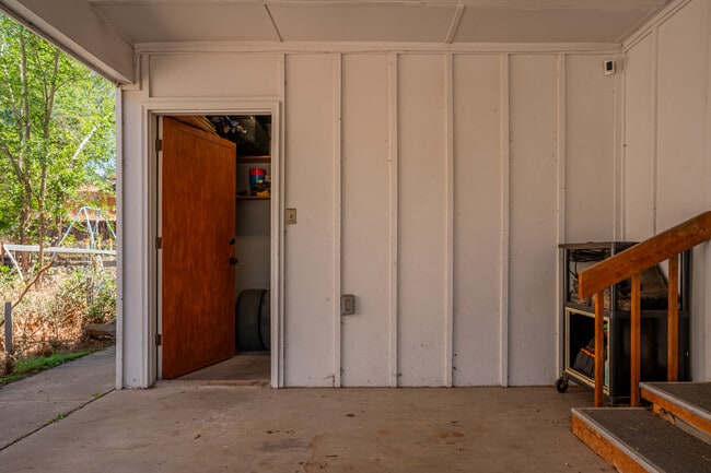 Building Photo - 103 Linden Dr