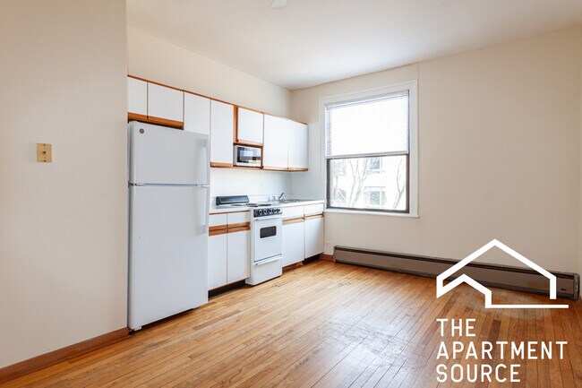 Foto del edificio - 634 W Barry Ave