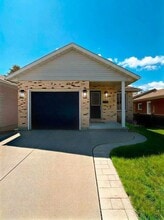 Building Photo - 663 Grove Ave