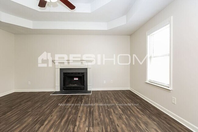Building Photo - 4425 Winton Dr