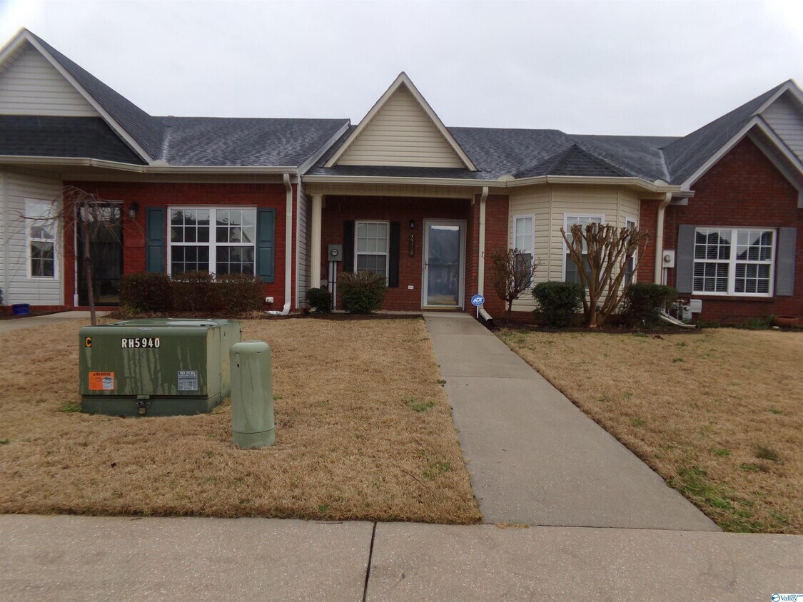 2334 Cameron St SW, Decatur, AL 35603 Townhome Rentals in Decatur AL