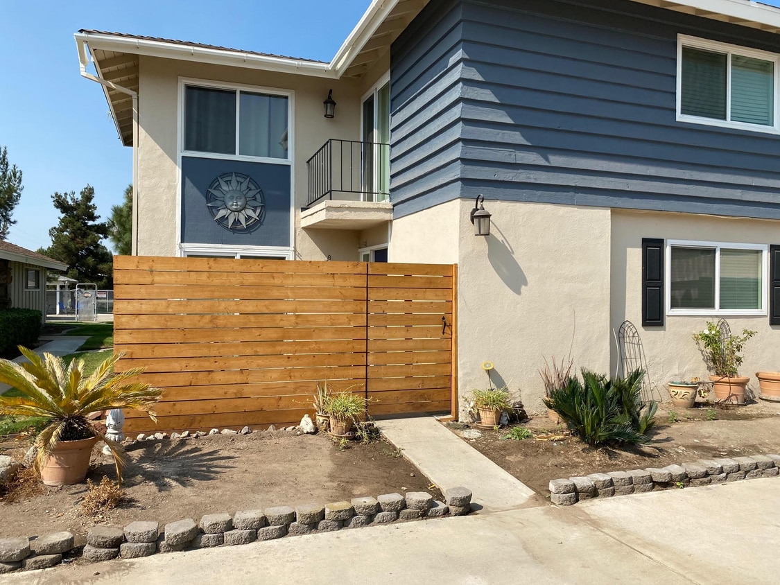 2620 College Ln, La Verne, CA 91750 Townhouse for Rent in La Verne