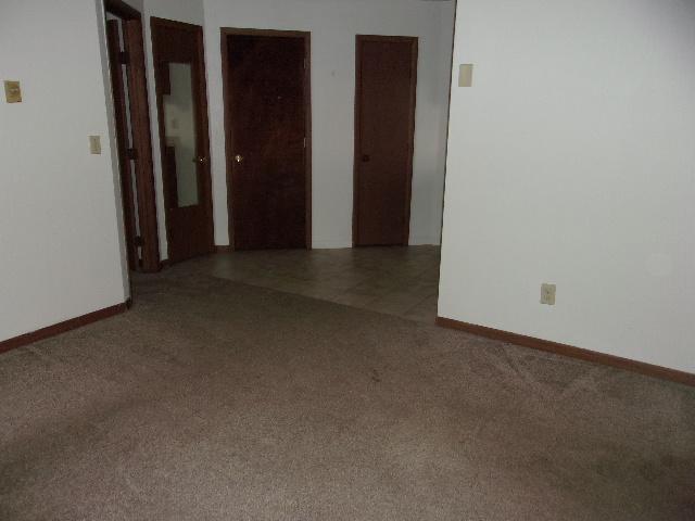 Building Photo - 549 New Haven Ct