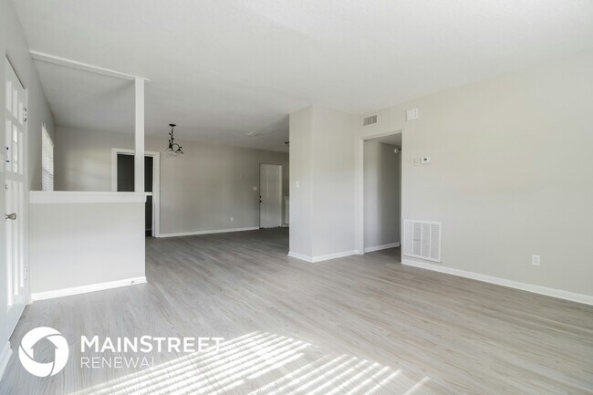 Foto del edificio - 7032 Tripoli Way