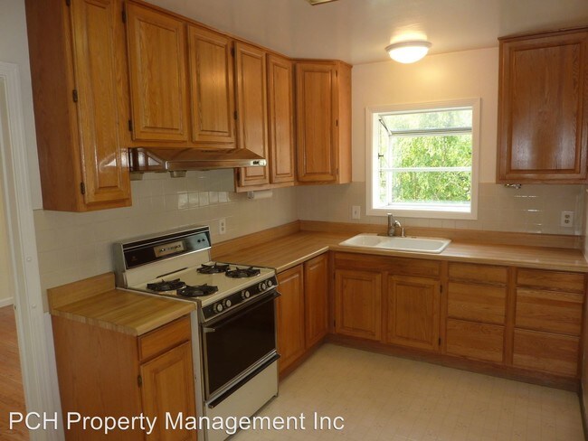 Building Photo - 3 br, 1 bath House - 2344 23rd Avenue