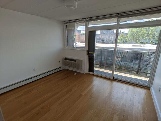 Foto del edificio - 345 Harvard St