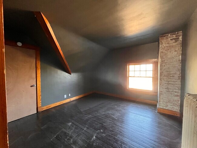 Foto del edificio - 512 E Sherman Ave