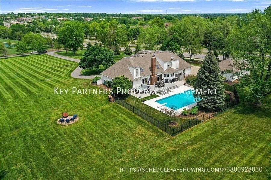 Primary Photo - 15450 Antioch - Extraordinary Home with a ...