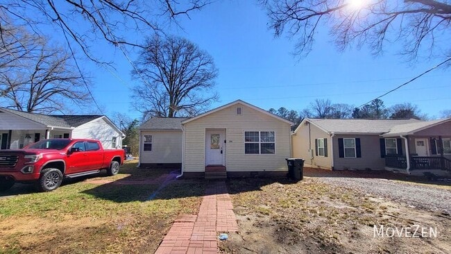 Building Photo - 333 Friendship Dr