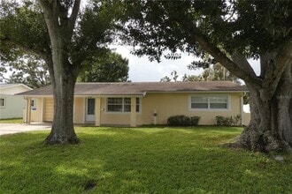 Building Photo - 2840 52nd Ln N