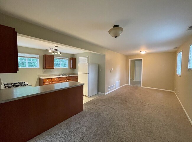 Foto del edificio - 32857 N Alleghany Rd