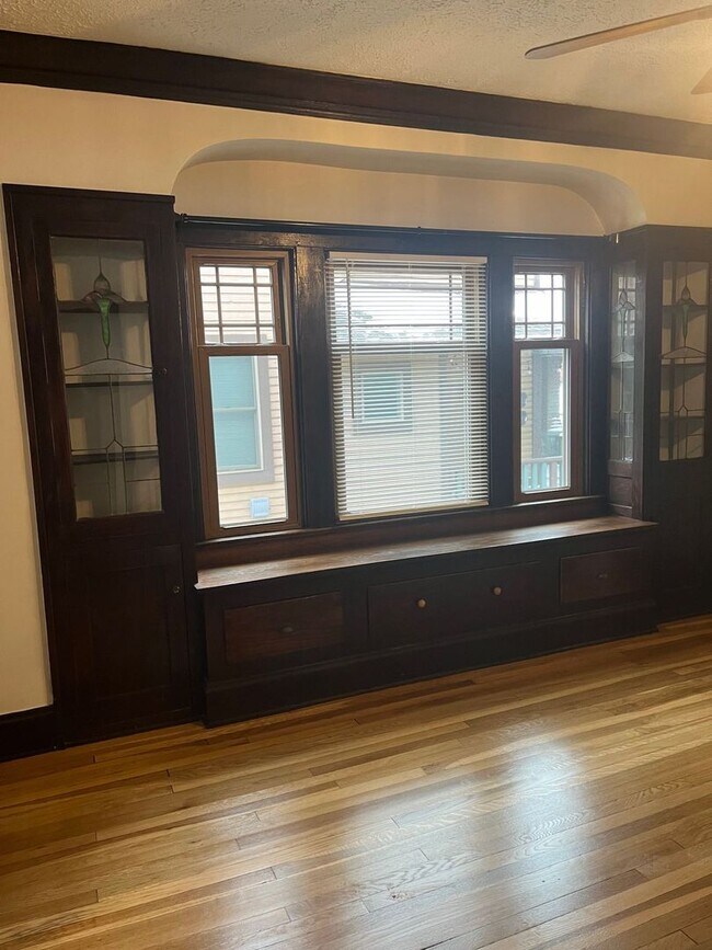 Building Photo - 2465 W11