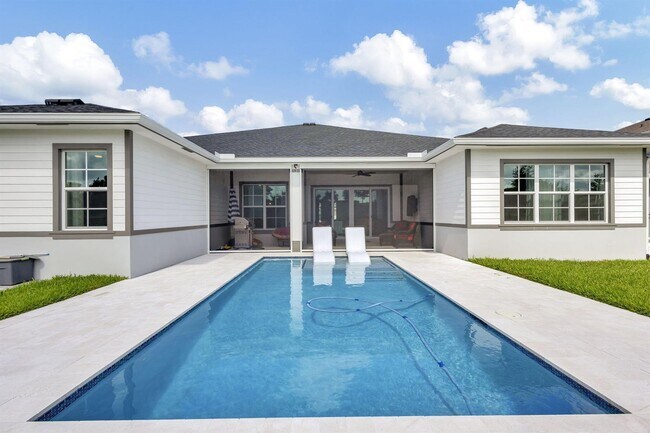 Foto del edificio - 870 Hookline Cir