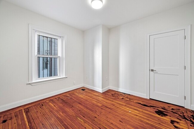 Foto del edificio - 305 Medford St