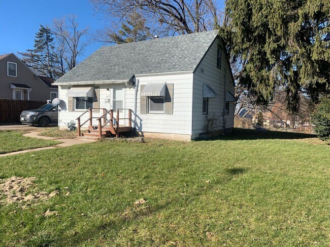 Building Photo - House for rent