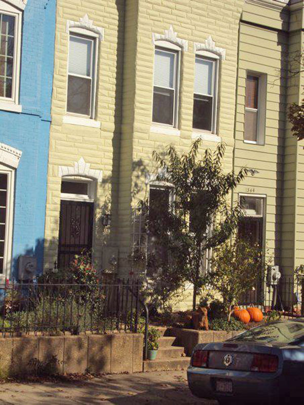 Primary Photo - 1342 Emerald St NE