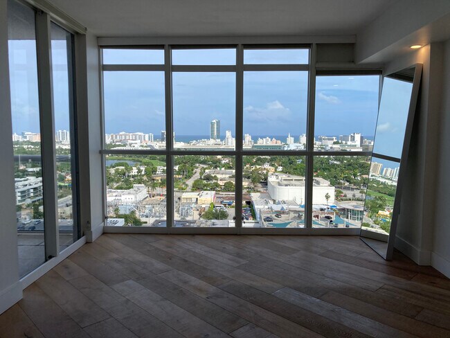 Foto del edificio - 1800 Purdy Ave