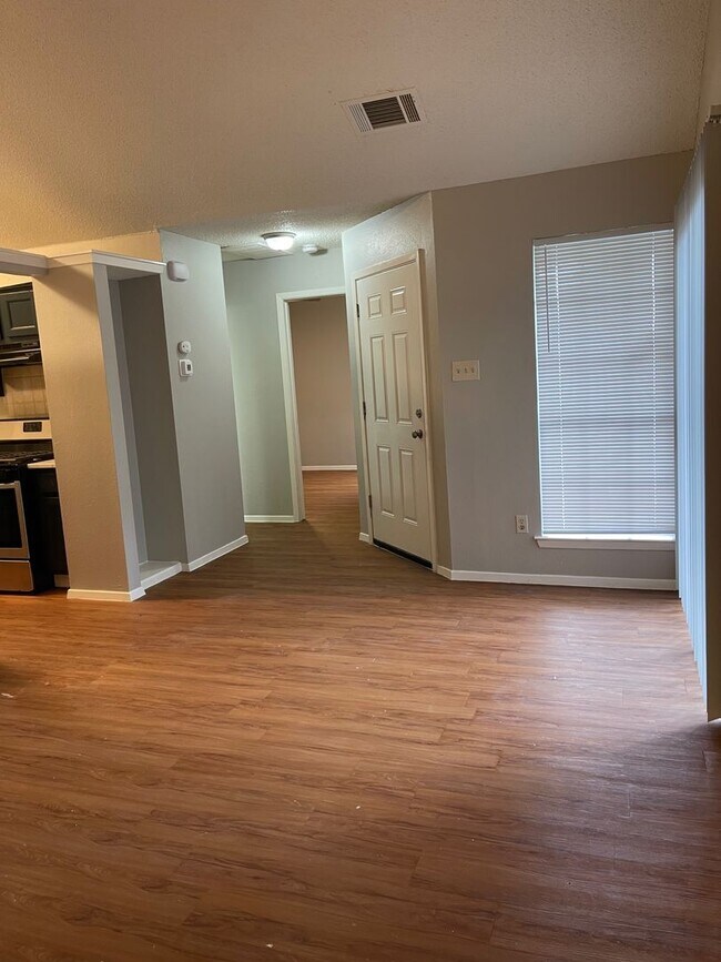 Building Photo - Leafield - JLCC