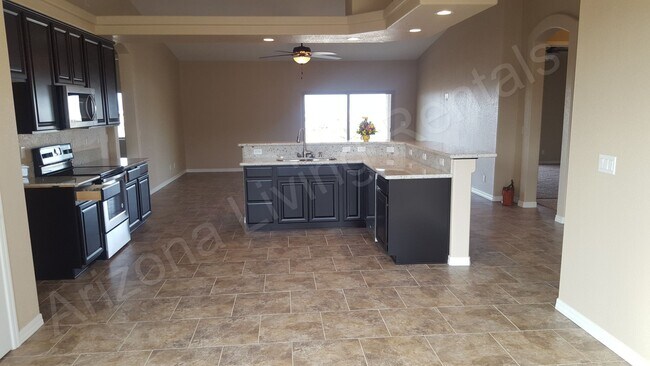 Foto del edificio - BEAUTIFUL RV GARAGE HOME
