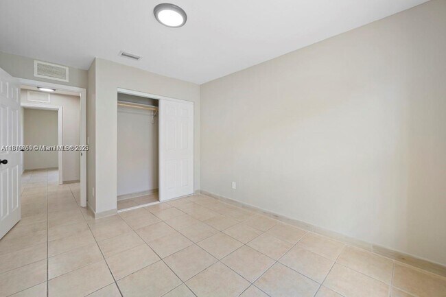 Foto del edificio - 142 NW 69th St