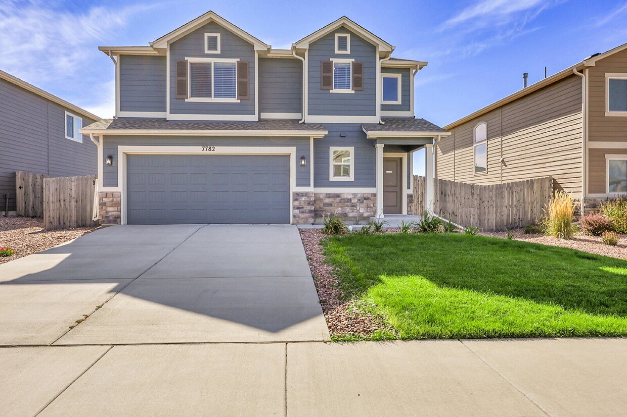 Primary Photo - $2,350.00, 3 bed, 2.5 bath located in Peyt...