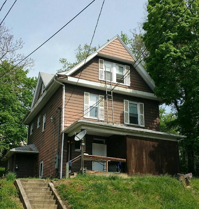 Building Photo - 717 Willey St