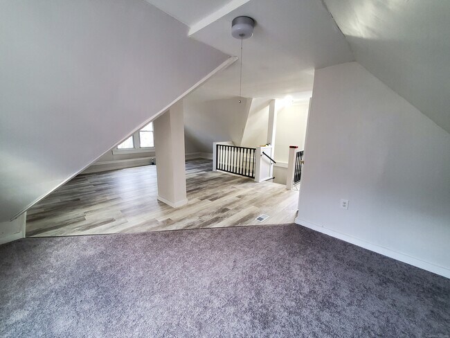 Foto del edificio - 402 Huntington St